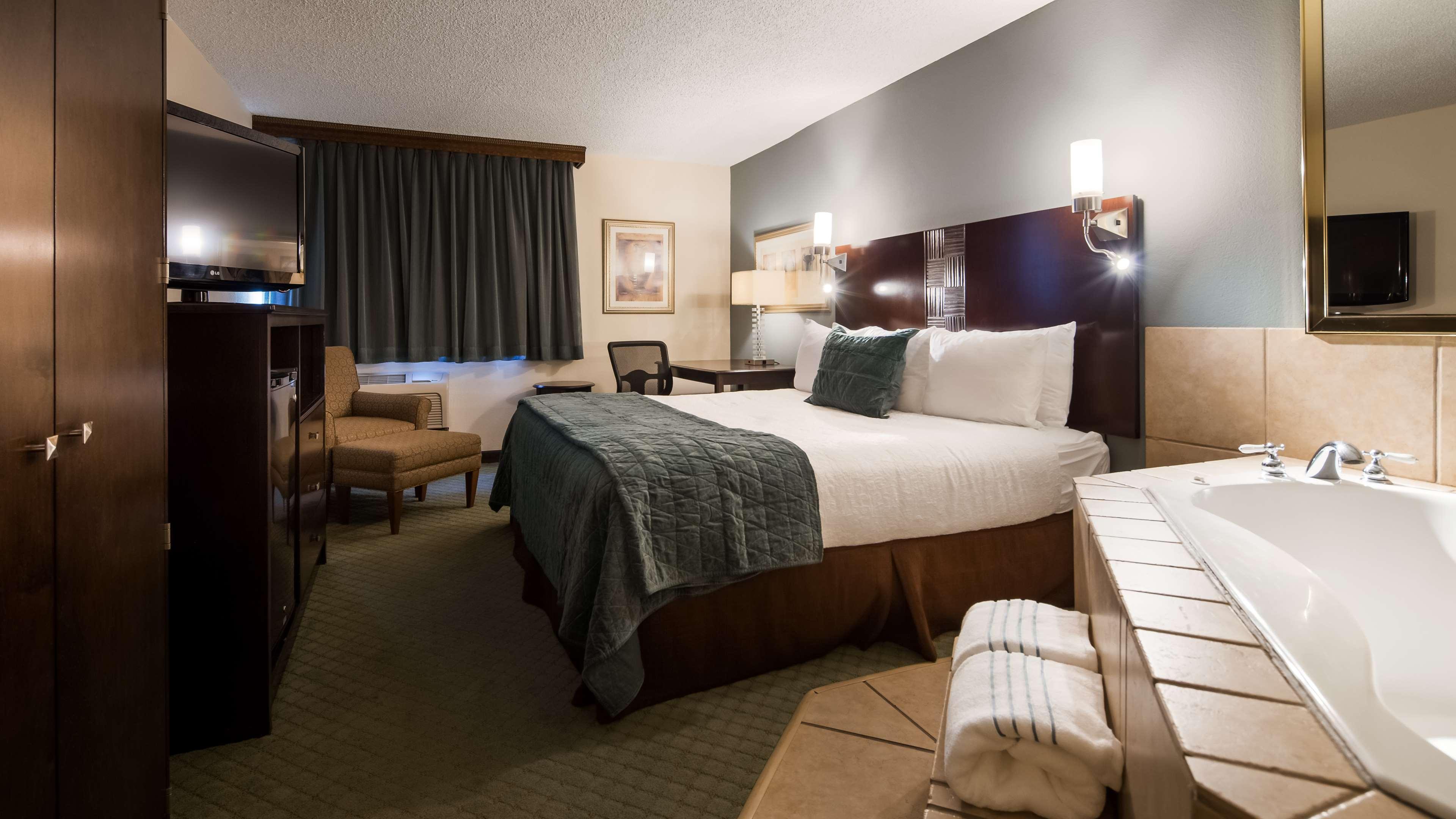 Seville Plaza Hotel, Trademark Collection By Wyndham Hotel 3*