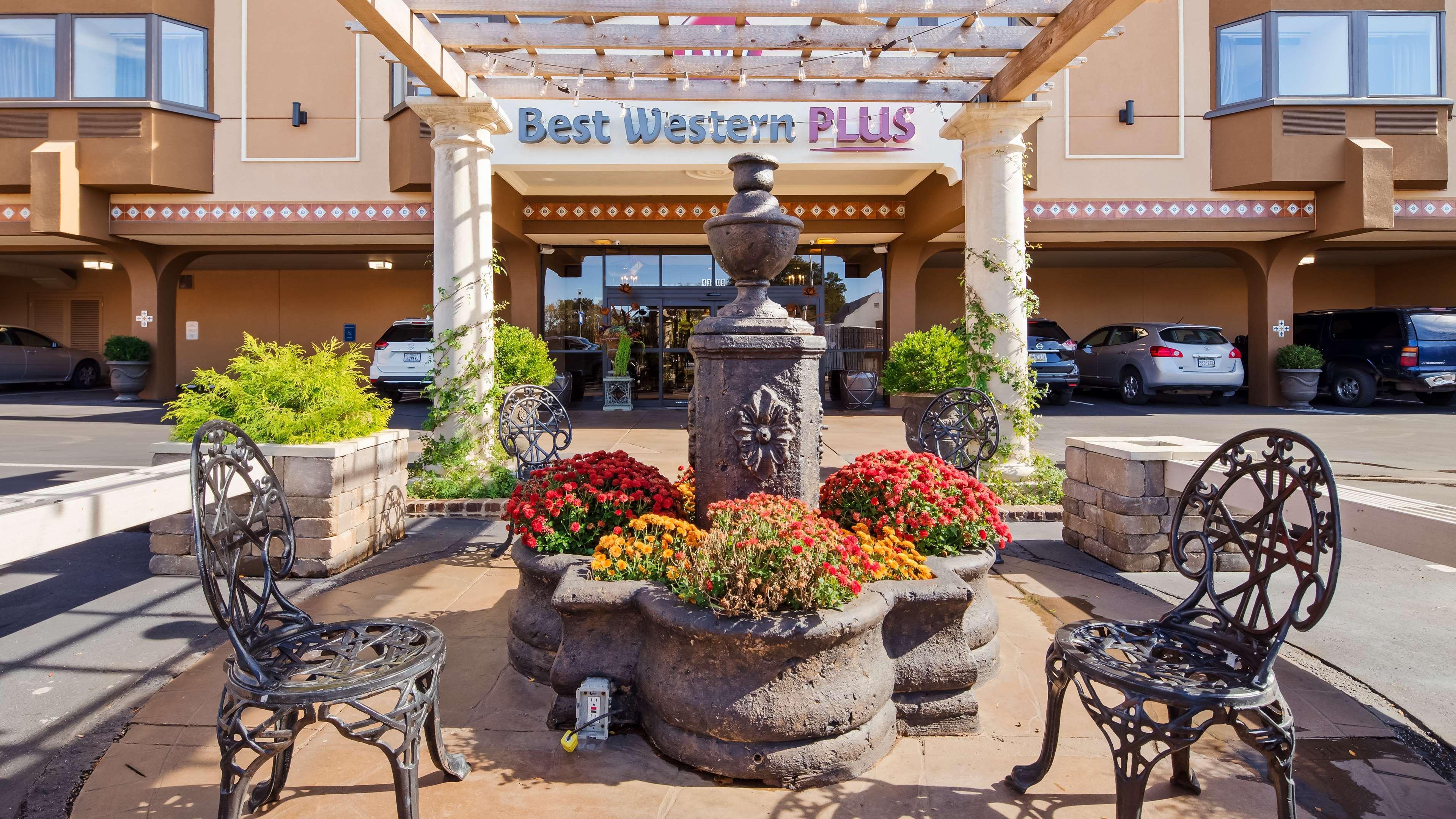 Seville Plaza Hotel, Trademark Collection By Wyndham Hotel Kansas City