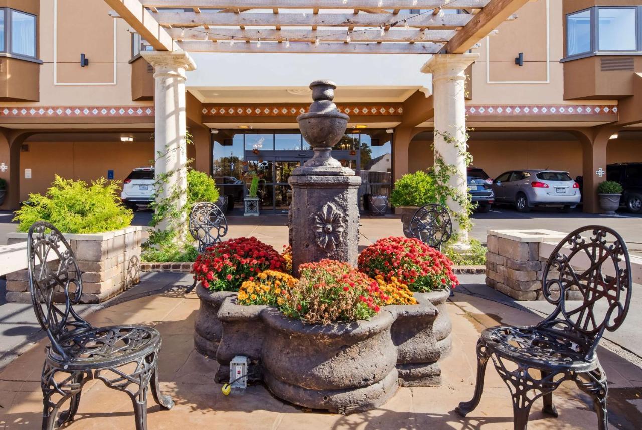 Seville Plaza Hotel, Trademark Collection By Wyndham Hotel 3*